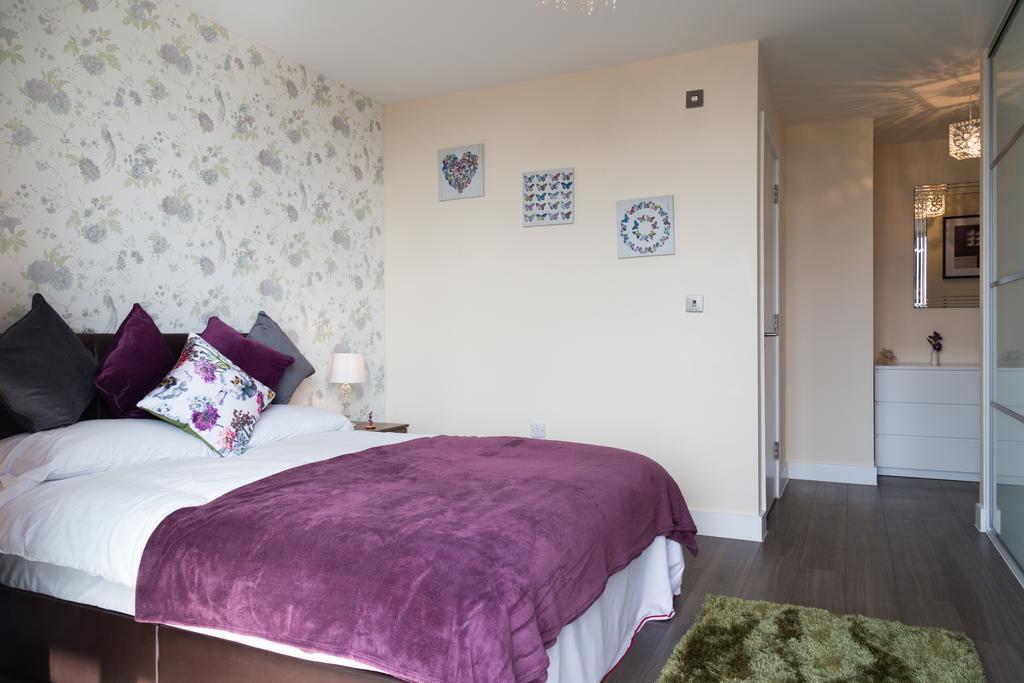 Contemporary & Homely Penthouse, 2 Mins Walk From Cambridge Station, Lift Access, Secured Gated On-Site Parking, Self Check-In, Super Fast Wifi, Terrace & Sleeps 6 Exterior foto