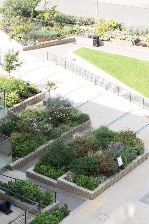 Contemporary & Homely Penthouse, 2 Mins Walk From Cambridge Station, Lift Access, Secured Gated On-Site Parking, Self Check-In, Super Fast Wifi, Terrace & Sleeps 6 Exterior foto